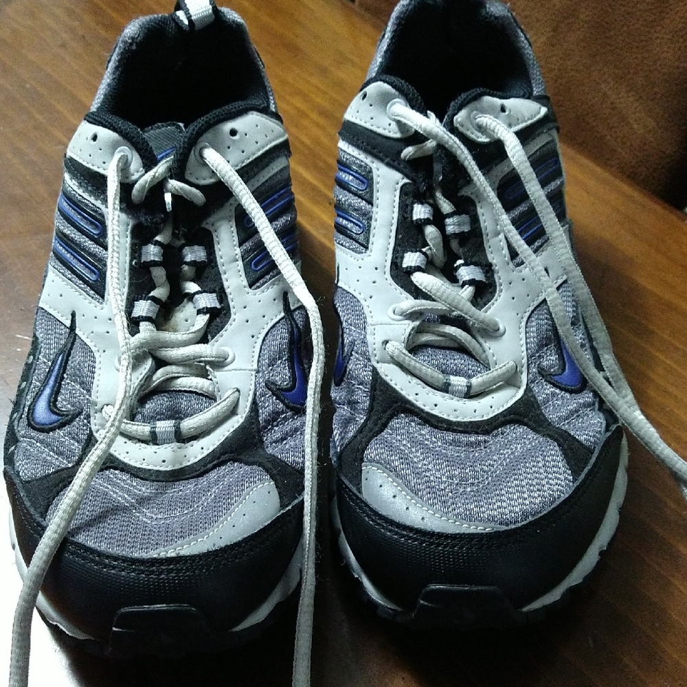 Nike Men's Athletic Shoes Breathable Mesh Grey And Black